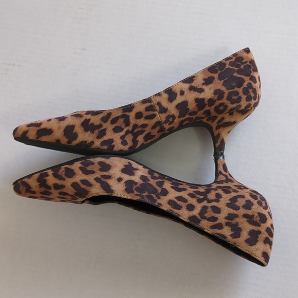 Cato Animal Print Pointed Toe Kitten Heels Black Brown Leopard 9M EUC - Picture 6 of 11